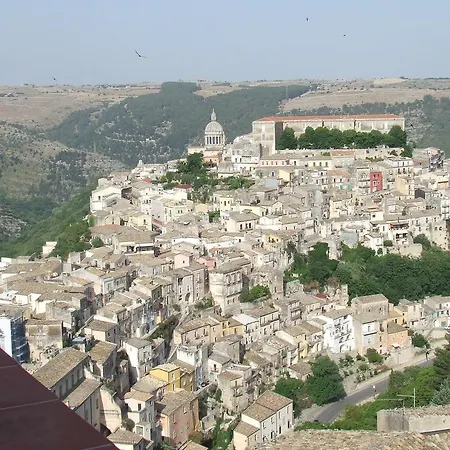 Finestre Su Ibla Bed & Breakfast Ragusa