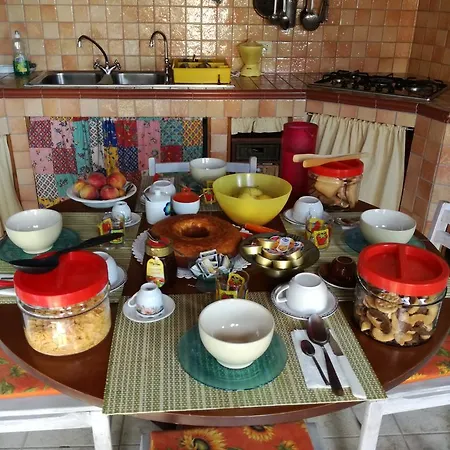 Bed & Breakfast Finestre Su Ibla 3*