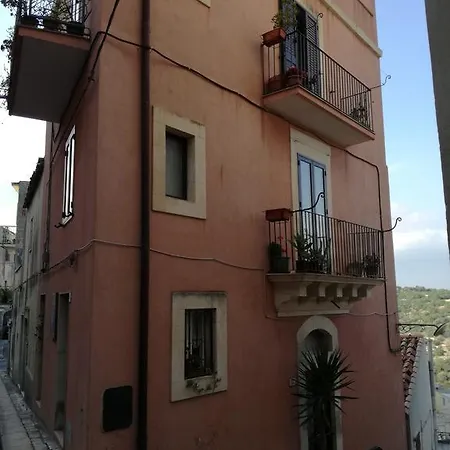 Finestre Su Ibla Bed & Breakfast 3*
