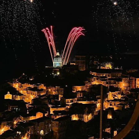 Finestre Su Ibla Bed & Breakfast 3*