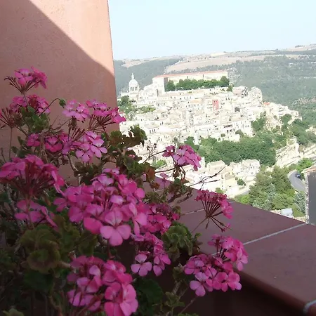 Finestre Su Ibla Frühstückspension Ragusa